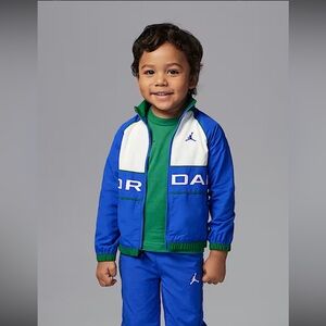 NWT Kids Jordan Wind Breaker Piping Jacket